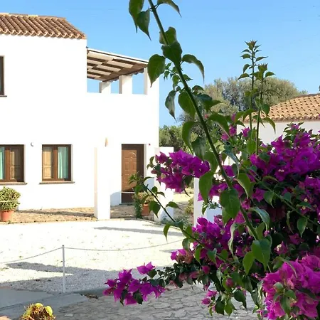 Cort'E Nastasj Hotel Tertenia Exterior photo